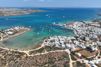 Five villas in Antiparos were sold at the price of 42 million.
