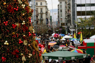 In effect from December 12, the festive opening hours of the stores