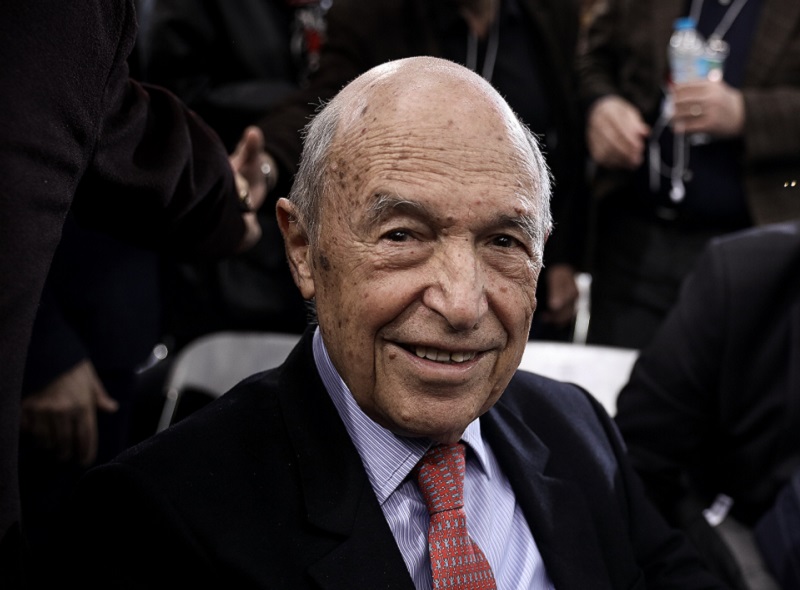 Corinth Hospital announcement on the death of former Prime Minister Kostas Simitis