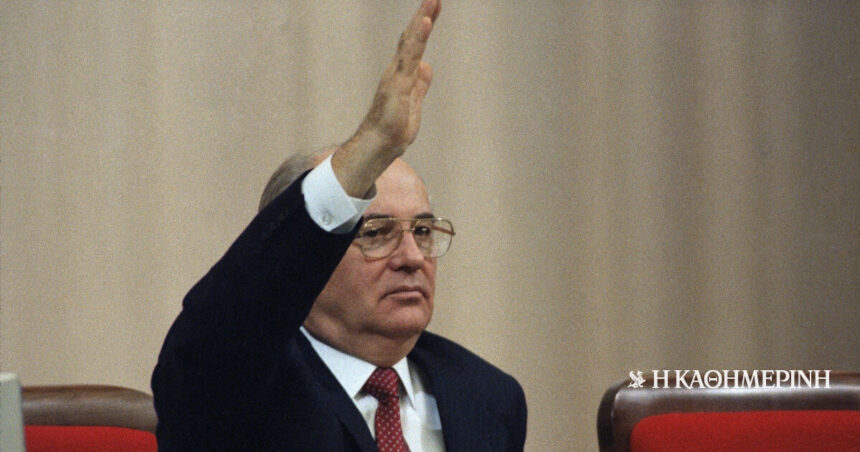On This Day: December 25, 1991 – The Soviet Union dissolves