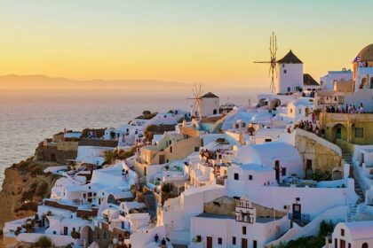 Kefalogiannis in BBC: Santorini is ready to welcome visitors