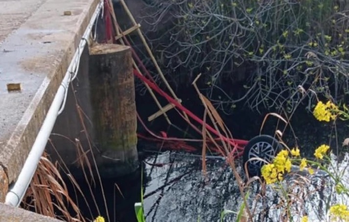 Lament in Laconia: A 15 -year -old was killed who was driving a truck who fell into the river with her parents