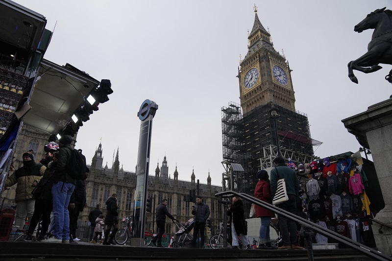 Mandatory from today the issue of electronic travel permit for Europeans who want to travel to Britain