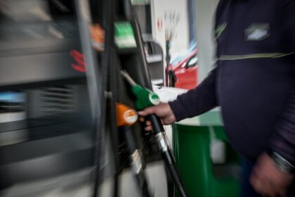 Reduce fuel prices before Easter brings Trump duties