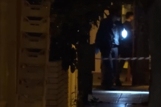 They were 42 -year -old in his car in a apartment building in Kallithea