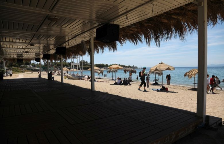 ERD: Seven offers for "Vouliagmeni Coast"