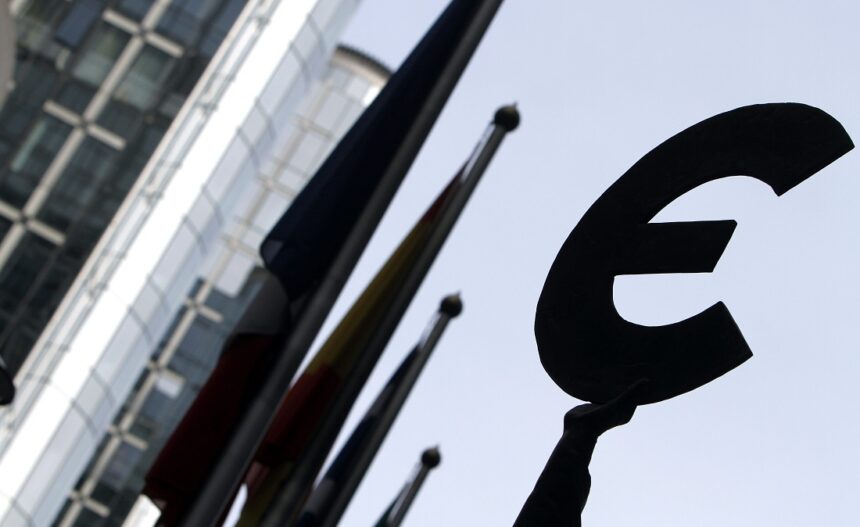 Weak growth of 0.3% was recorded by the eurozone and the EU in the first quarter of 2025 according to Eurostat