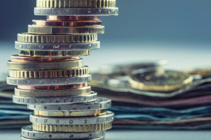 With a reduced interest rate on the allocation of Greek government's three -month biblies
